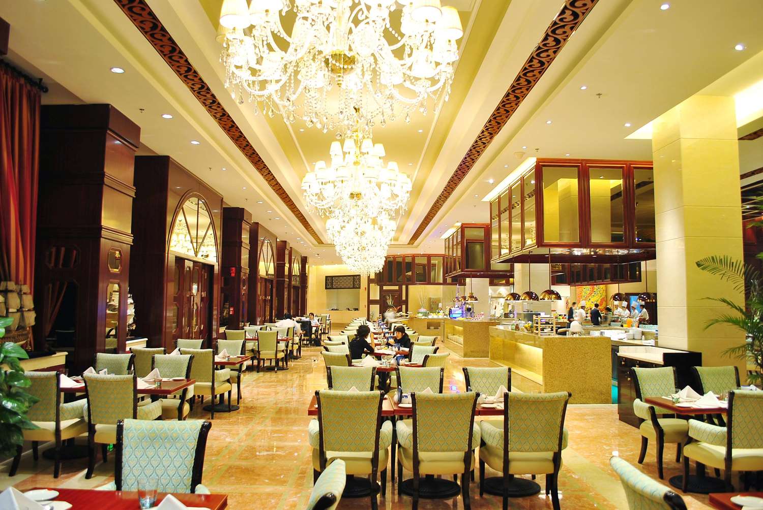 Wyndham Grand Plaza Royale Palace Chengdu 19/19