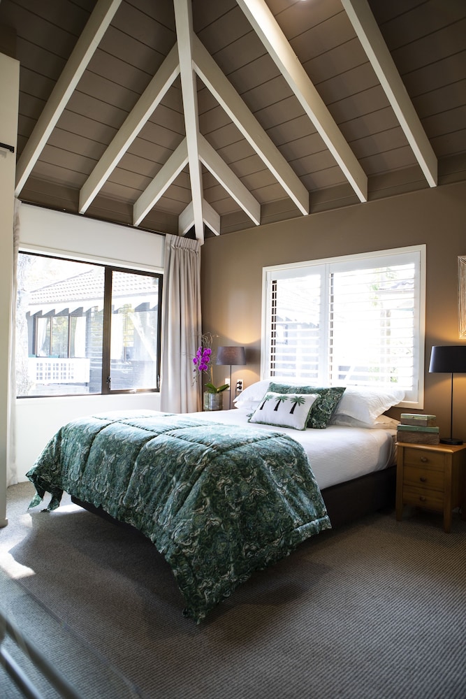 EMERALD INN ON TAKAPUNA BEACH 12/34