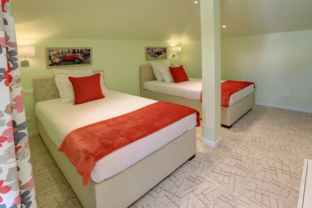 City Boutique Inn 7/50