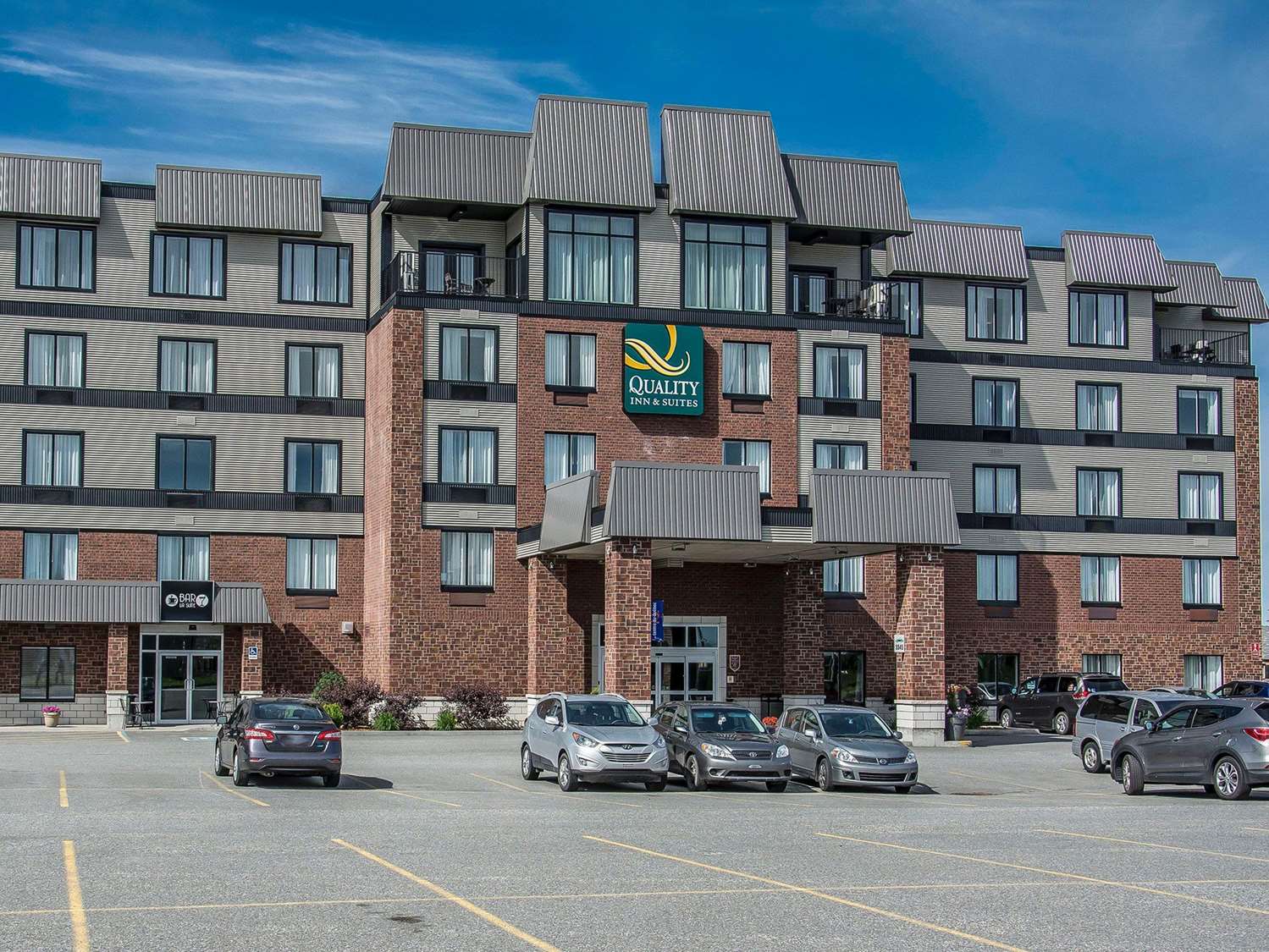 Quality Inn & Suites Victoriaville 31/33