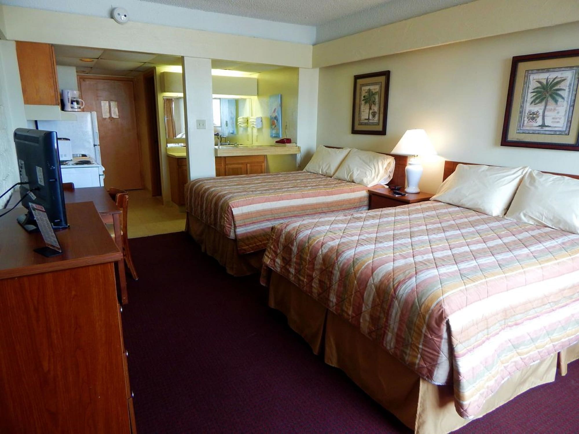 STANDARD, DOUBLE BED, KITCHENETTE, NORTH WING