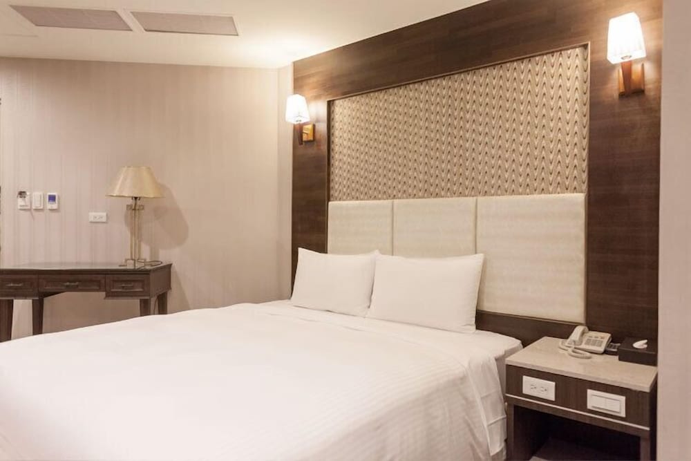 Maple Hotel 44/65