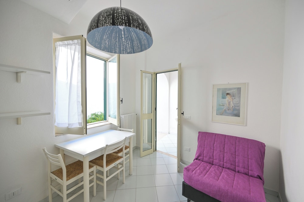 BASIC, APARTMENT, DOUBLE BED