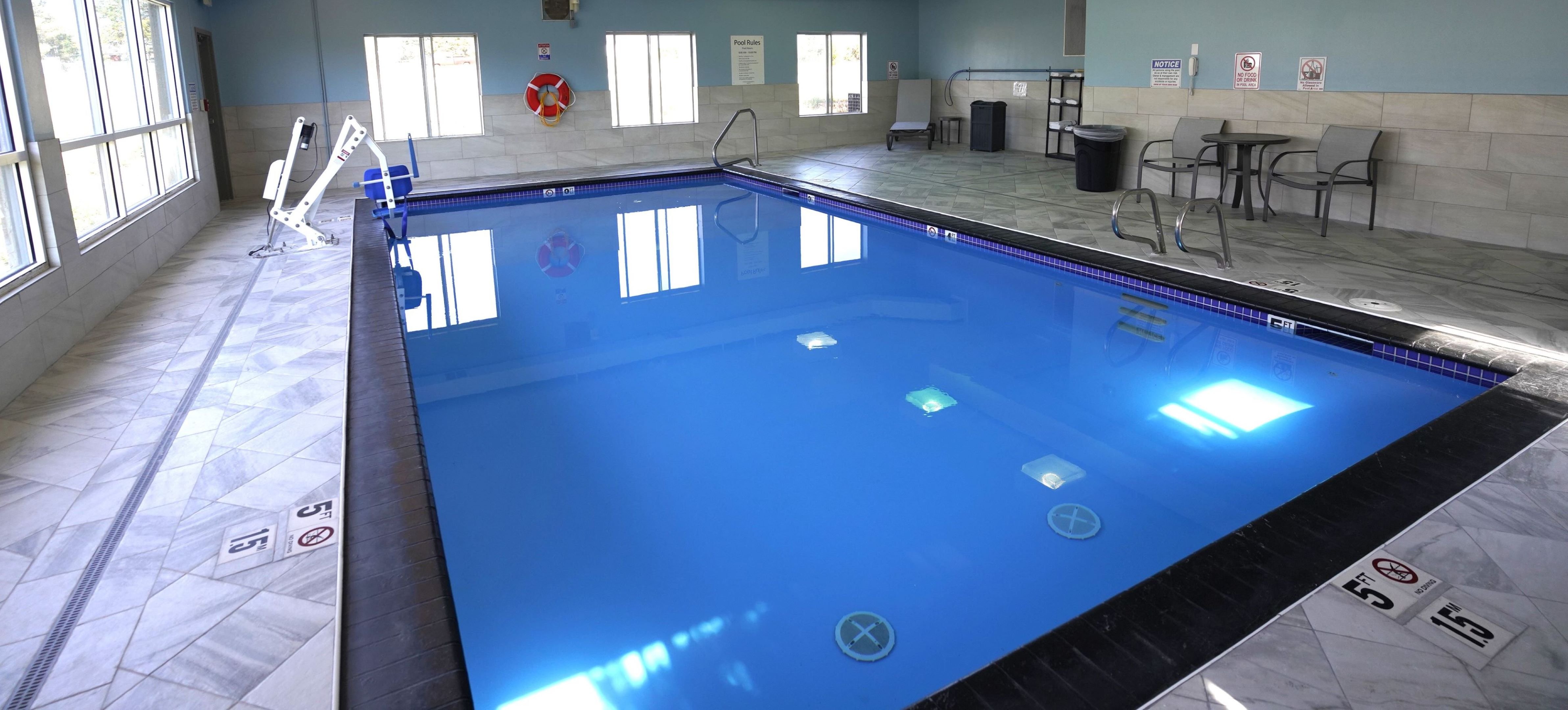 Holiday Inn Express La Junta 39/61