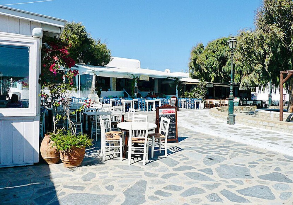Mykonian Breeze 40/50