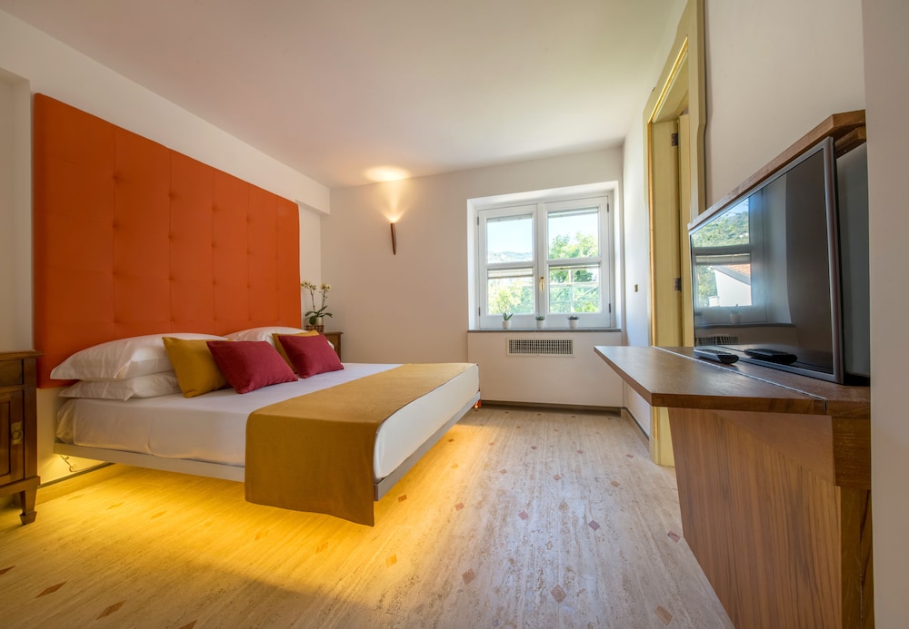 Don Antonino Relais Hotel 12/71