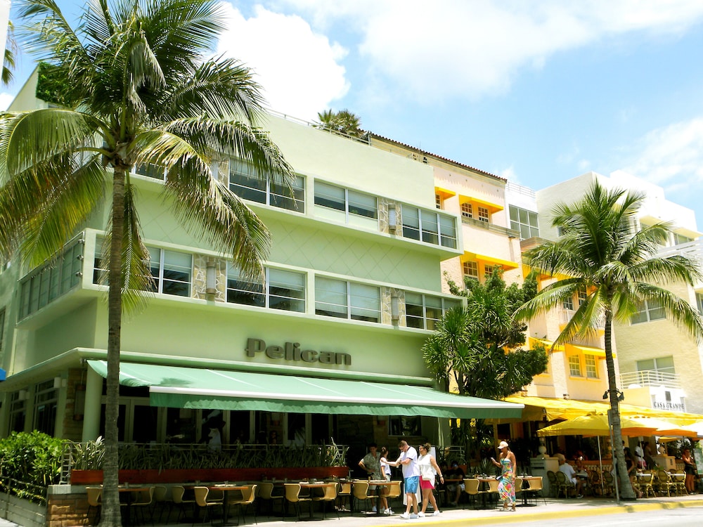 Pelican Hotel 3/56