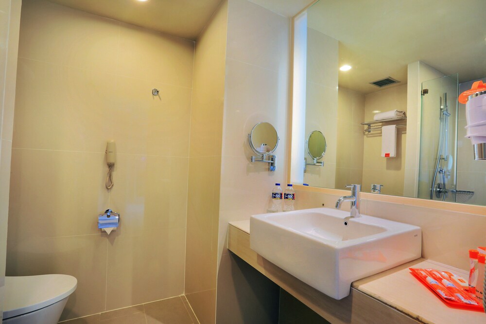 Harris Hotel And Conventions Ciumbuleuit 45/45