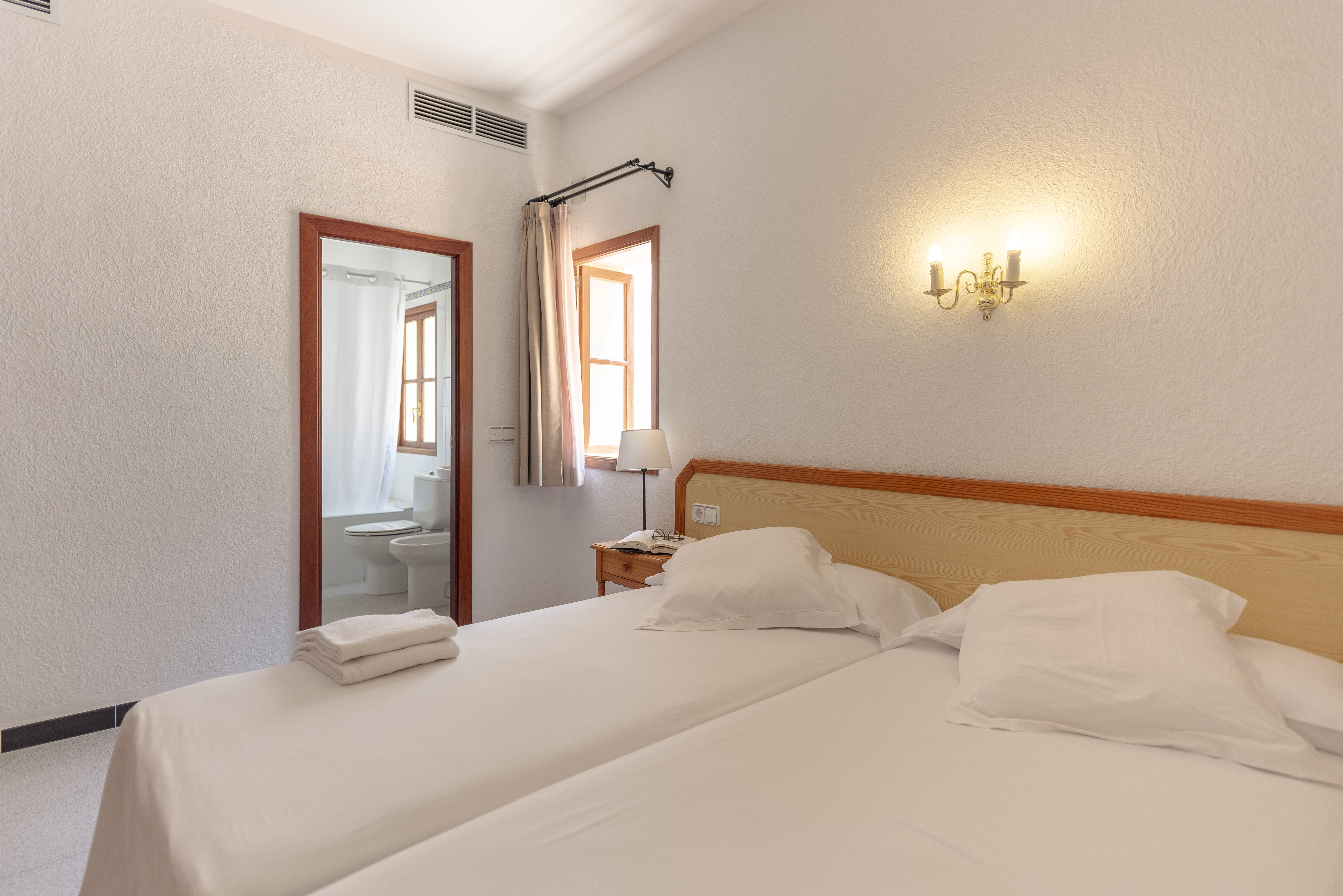 Economy, Double Bed