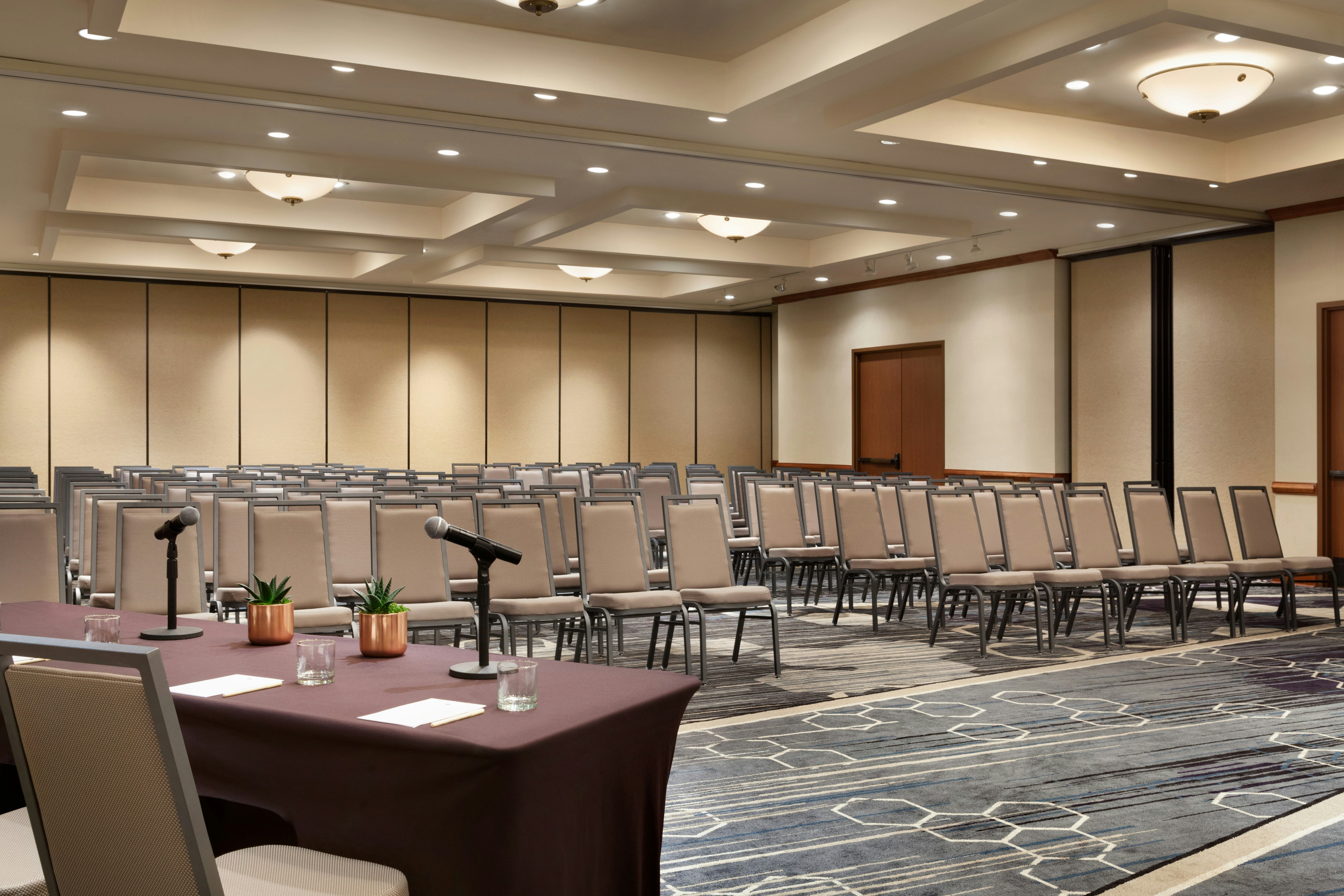 Doubletree Hotel Minneapolis Park Place 31/39