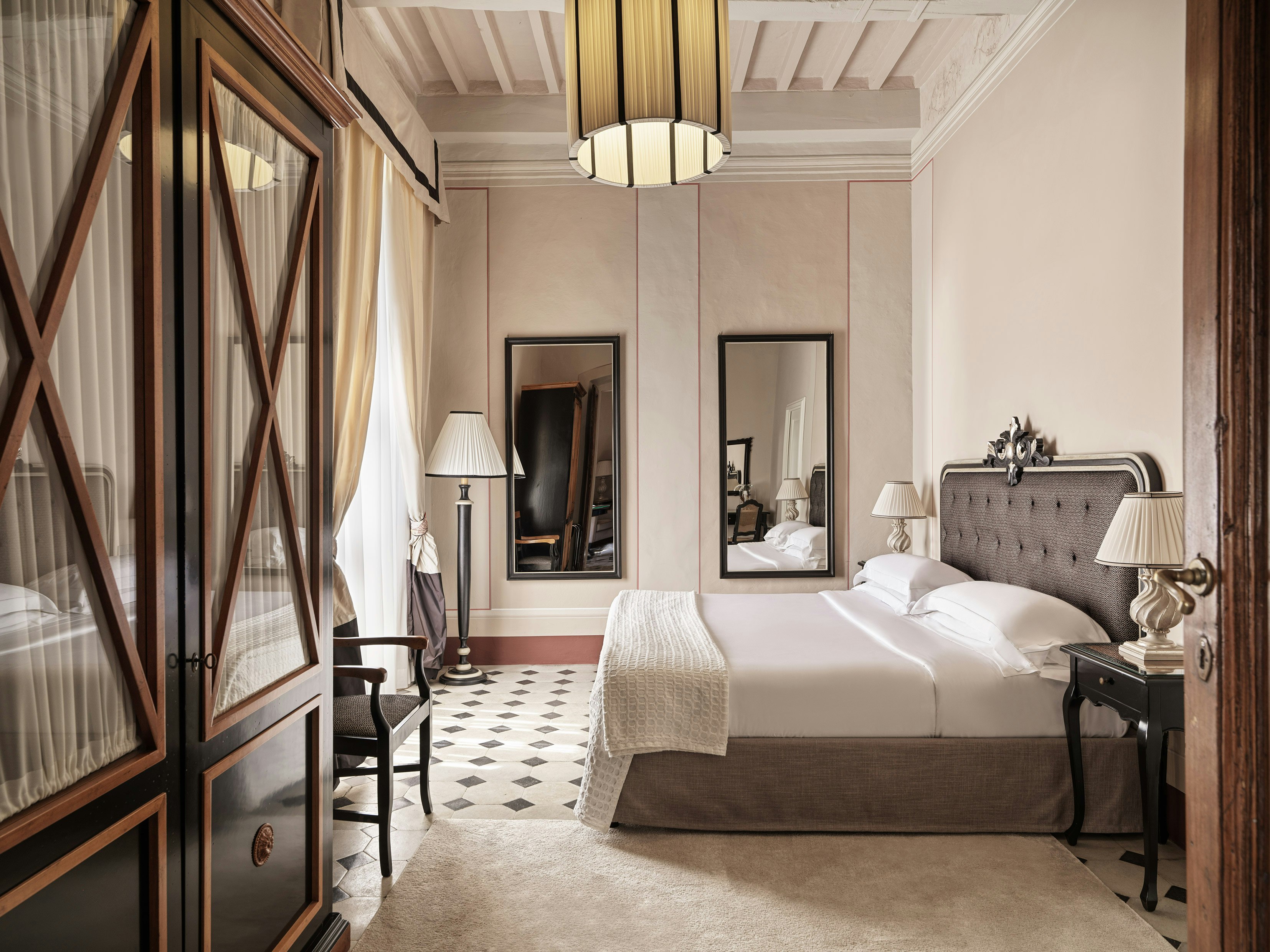 SUITE, VILLA