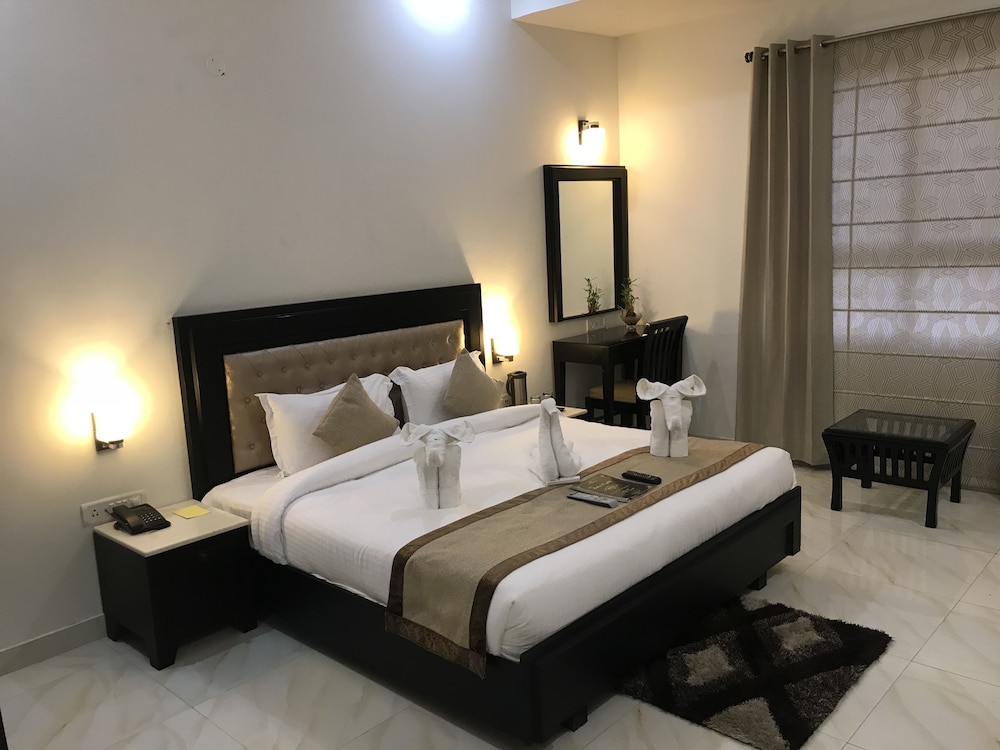 Hotel Bahia Heights 5/28