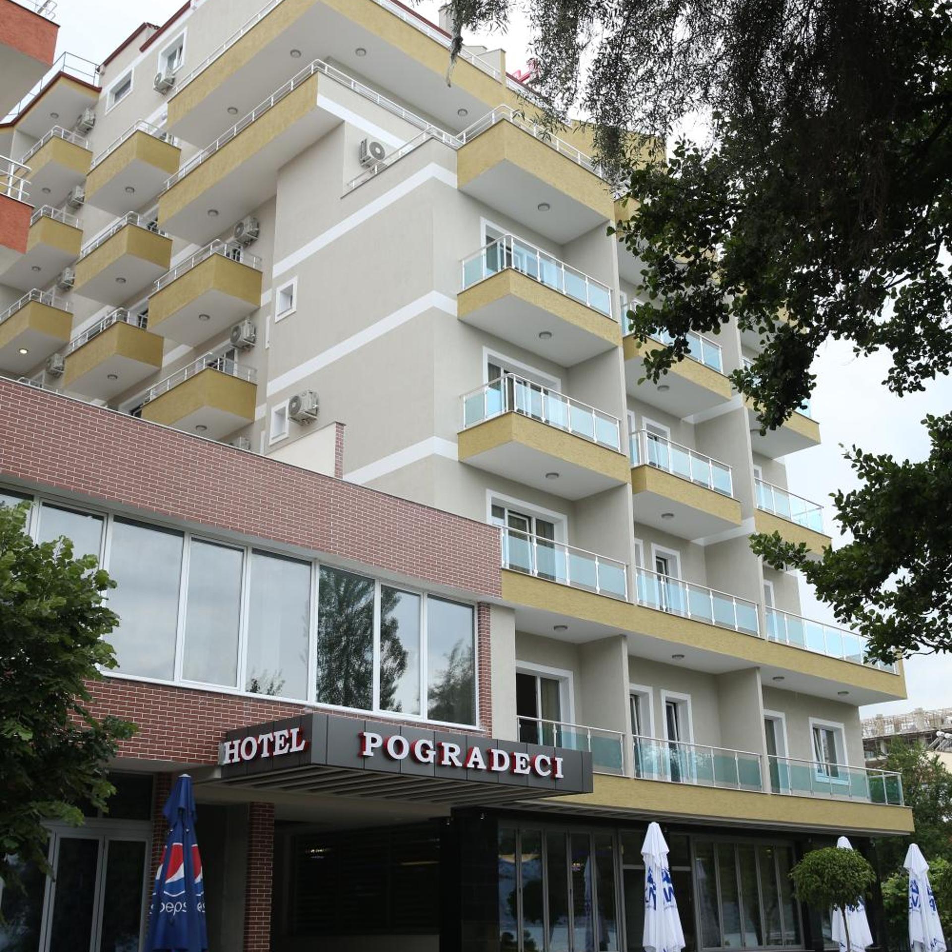 Hotel Pogradeci 6/55