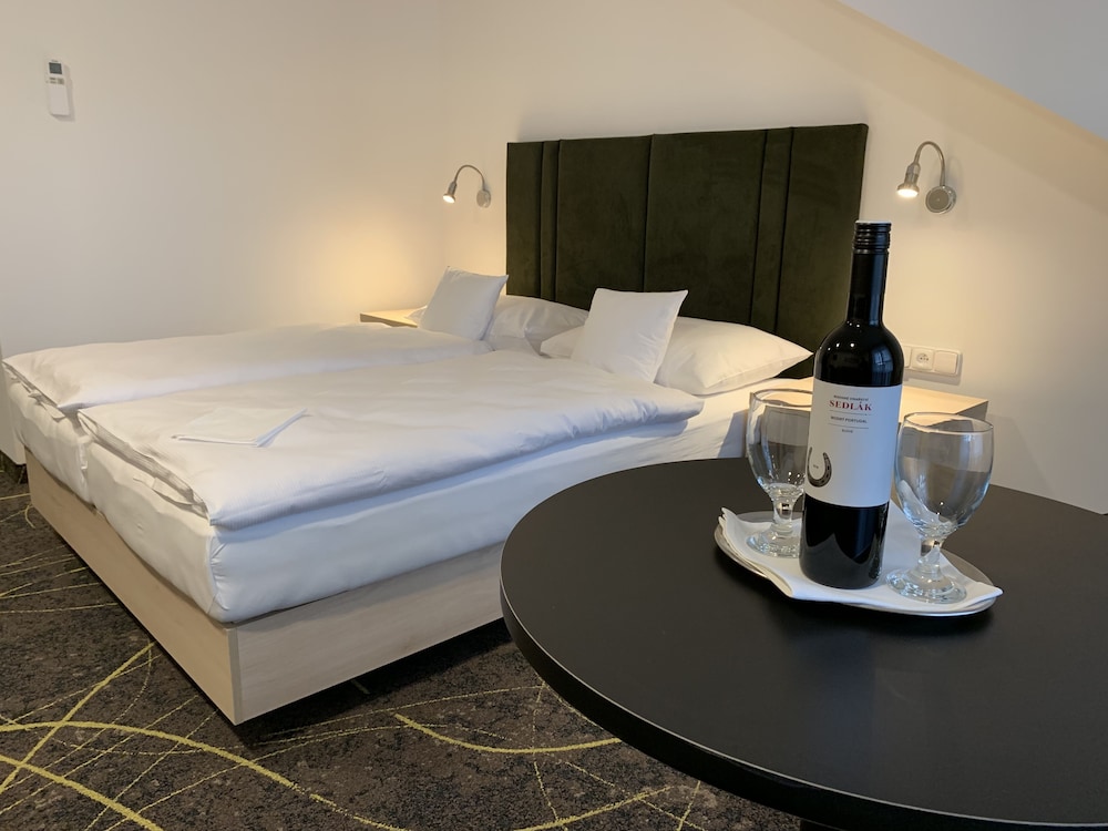 Hotel Valcha 20/48