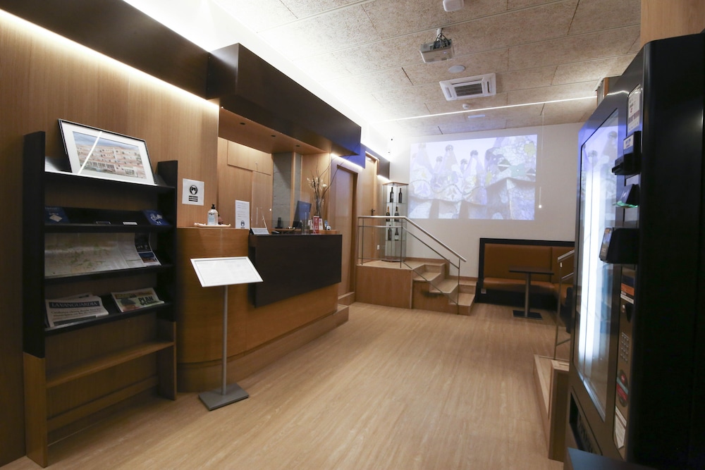 Hotel Esplugues 8/35