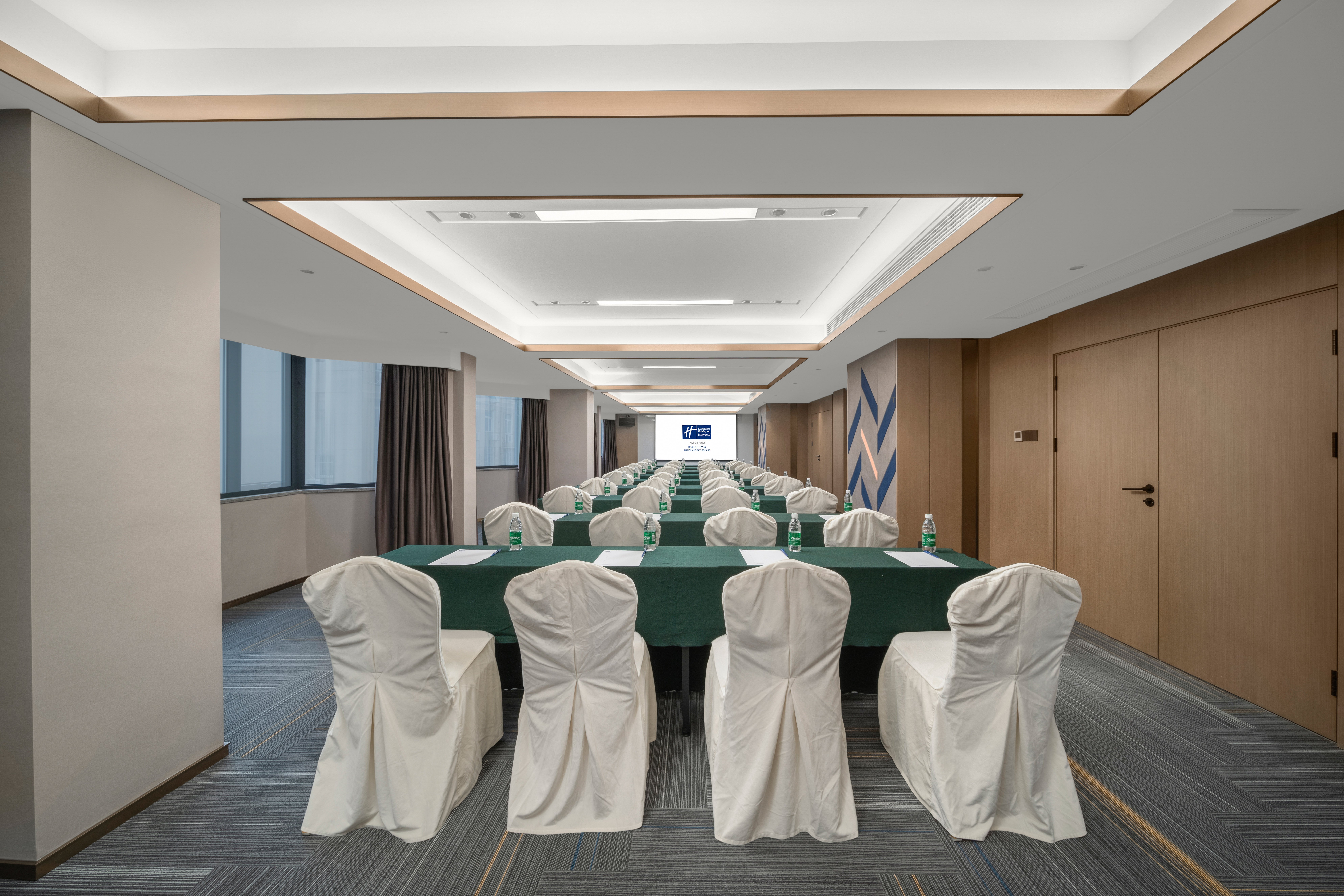 Holiday Inn Express Nanchang Bayi Square 22/27