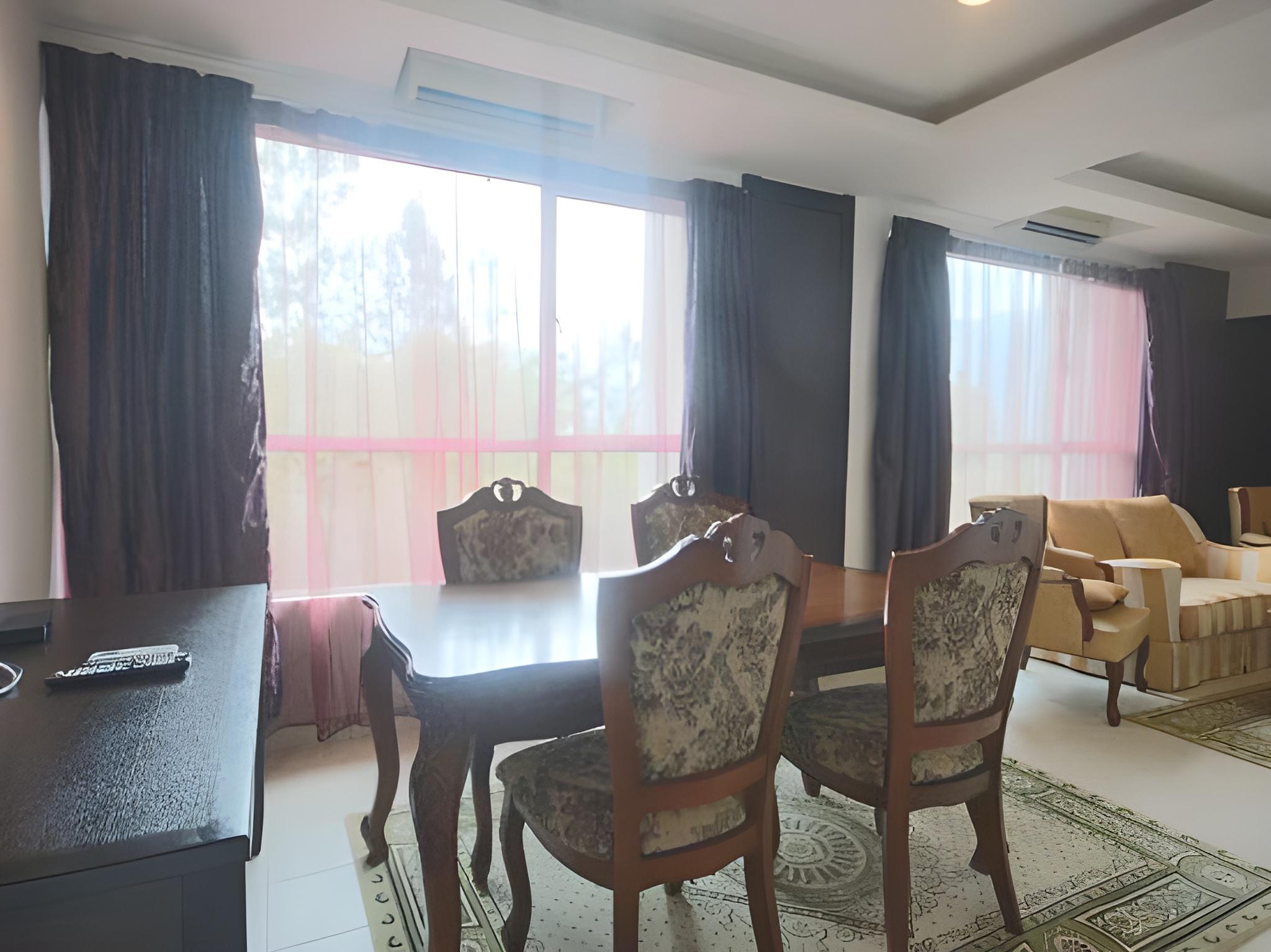 Royale Bintang Janda Baik 53/67