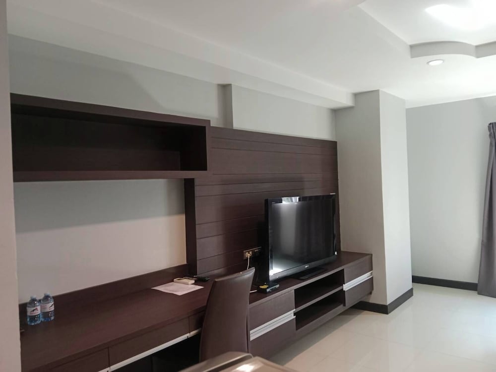 Valhalla Hotel Pattaya 75/75