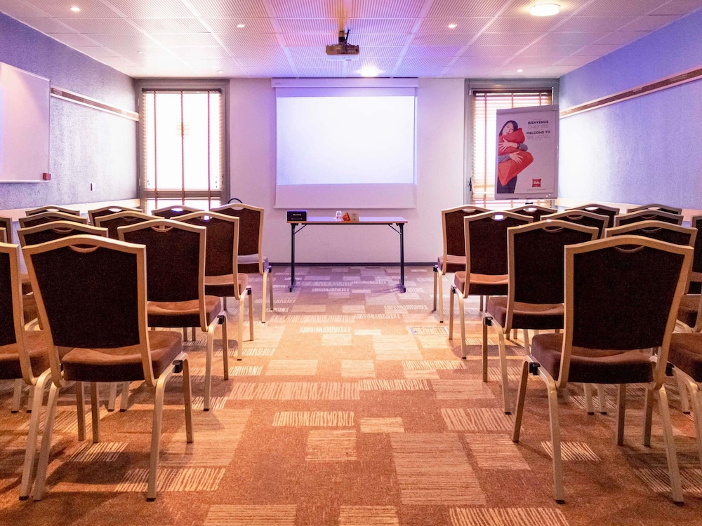 ibis Paris Gennevilliers 67/76