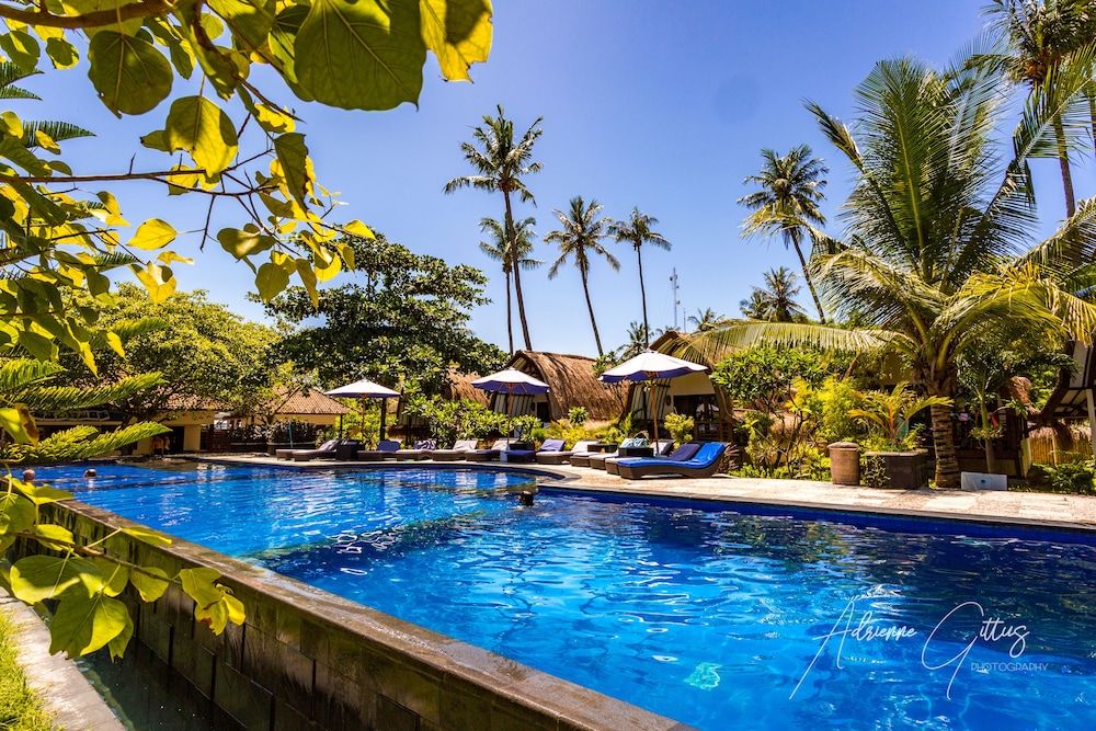 OCEANS 5 DIVE RESORT 3/77