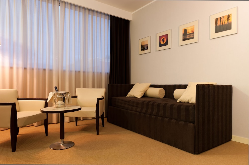 ITALIANA HOTELS COSENZA 28/45