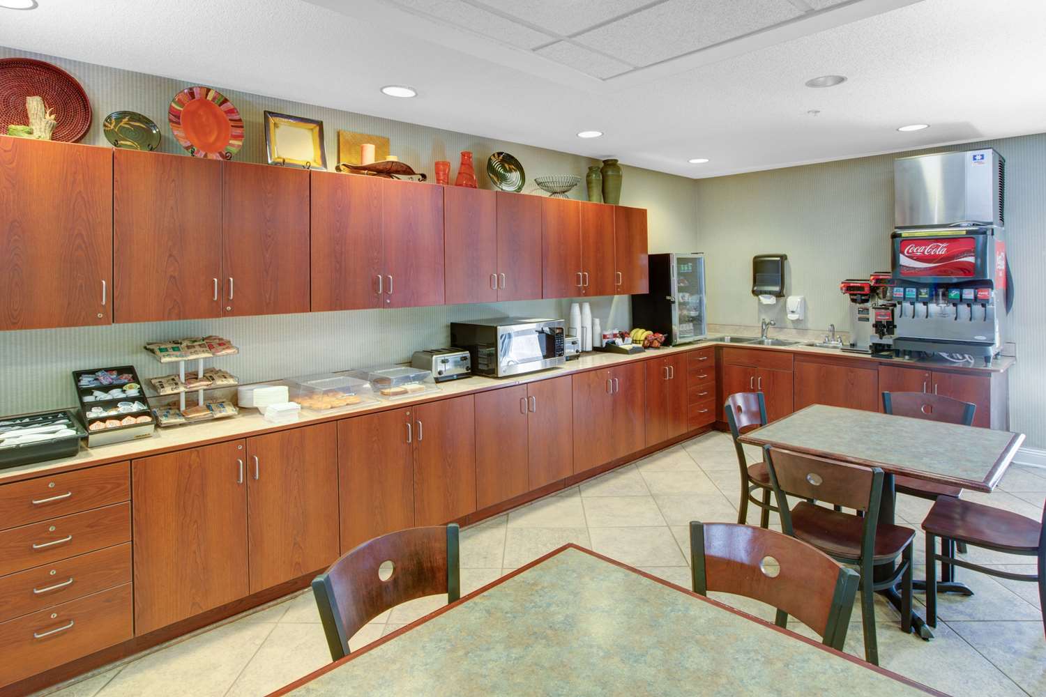 Microtel Inn & Suites by Wyndham Hattiesburg 13/16
