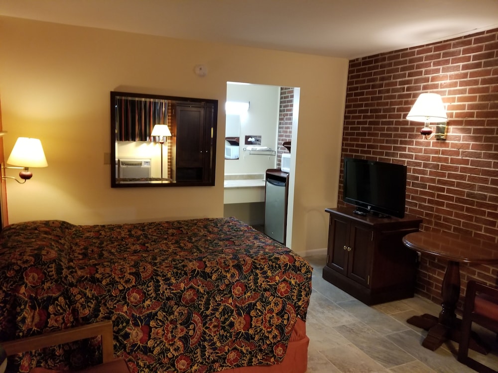 Americas Best Value Inn Arkansas City 18/28