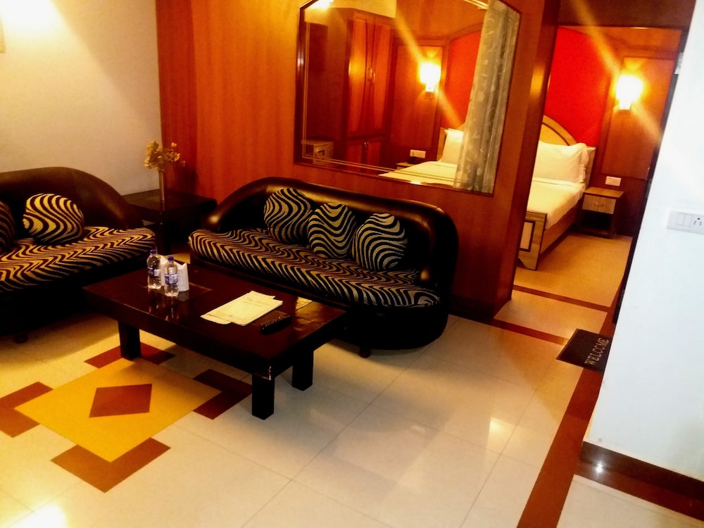Hotel Kings Corner 80/99