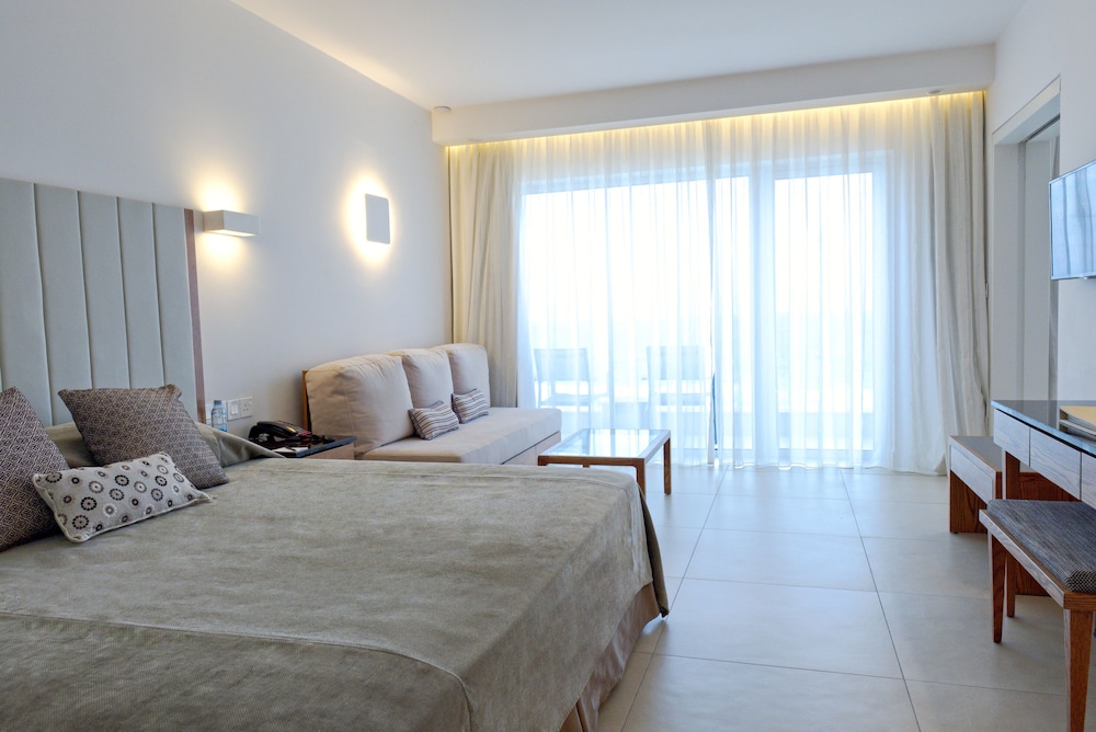 Sunrise Pearl Hotel & Spa 6/50