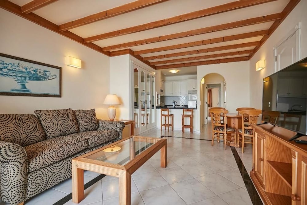 Sands Beach Resort 43/68