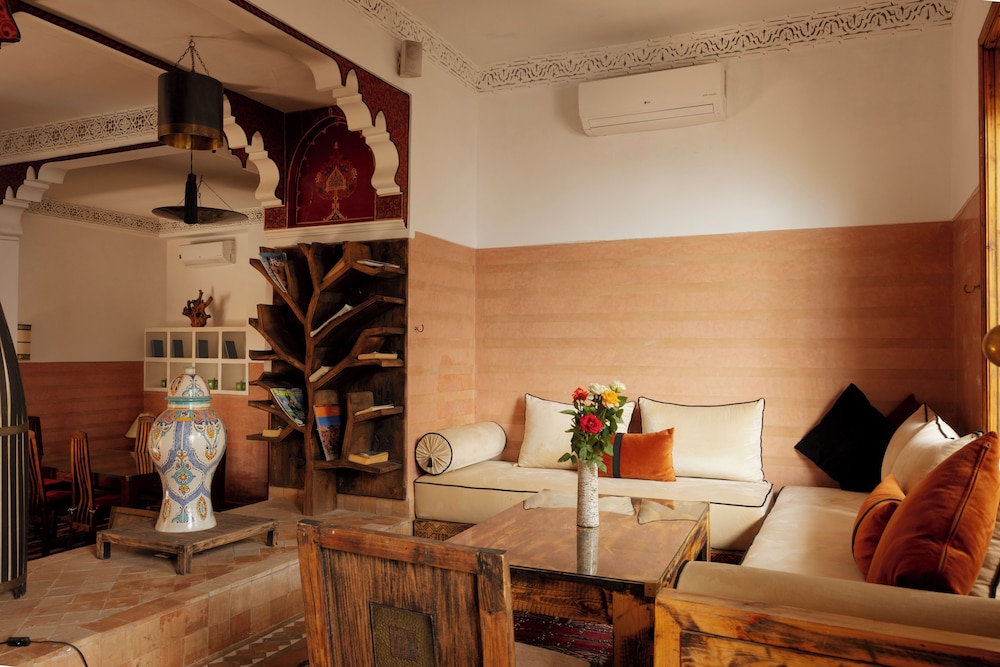 Riad Anya 33/50