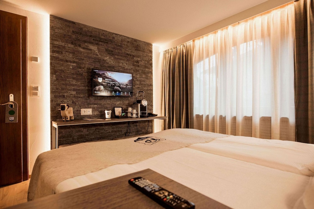 Hotel Daniela 18/48