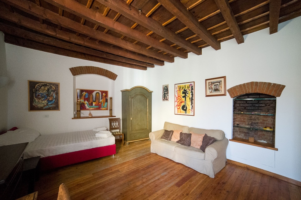 HbHall - Navigli 2 Apartment 7/17