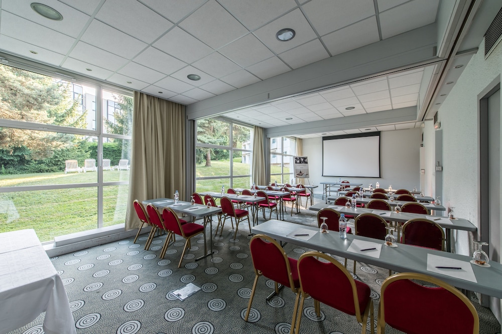 Mercure Annecy Sud 59/70