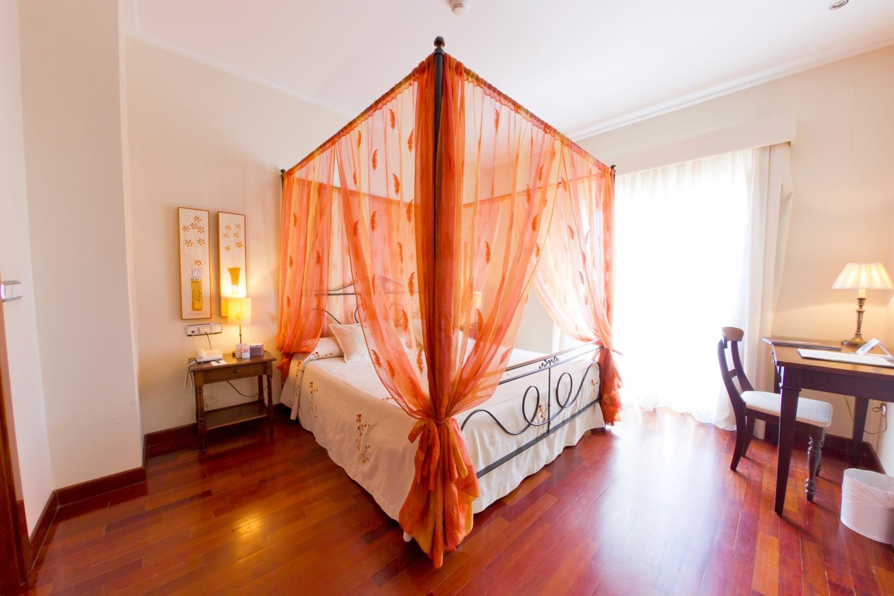 Junior Suite, King Bed