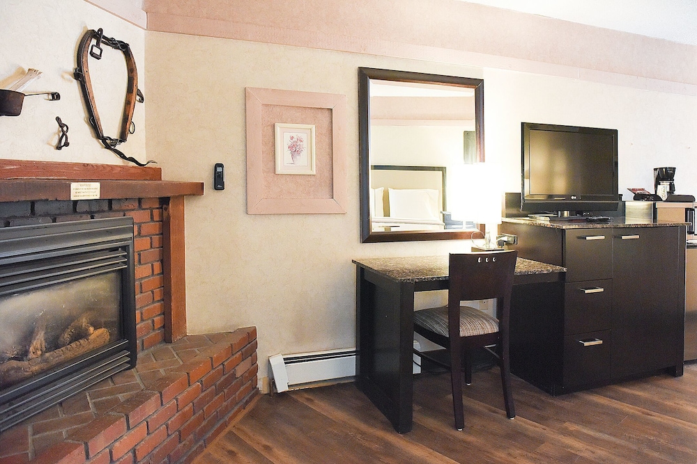 Argo Inn and Suites 37/48
