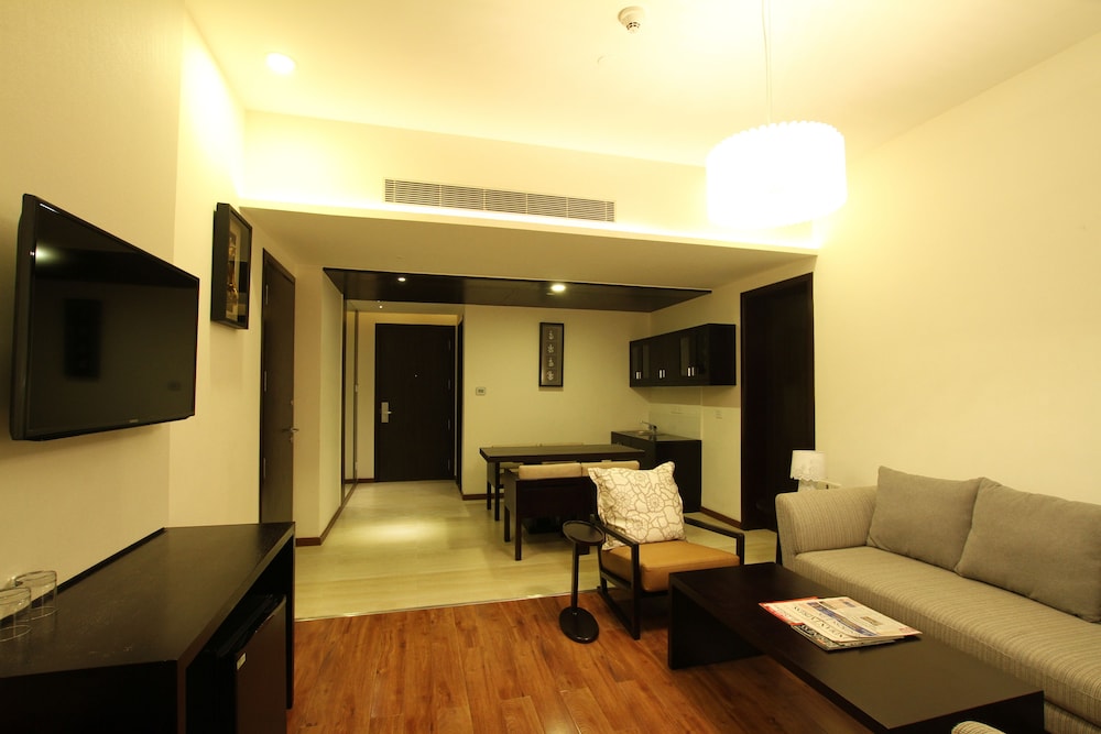 E HOTEL 45/68