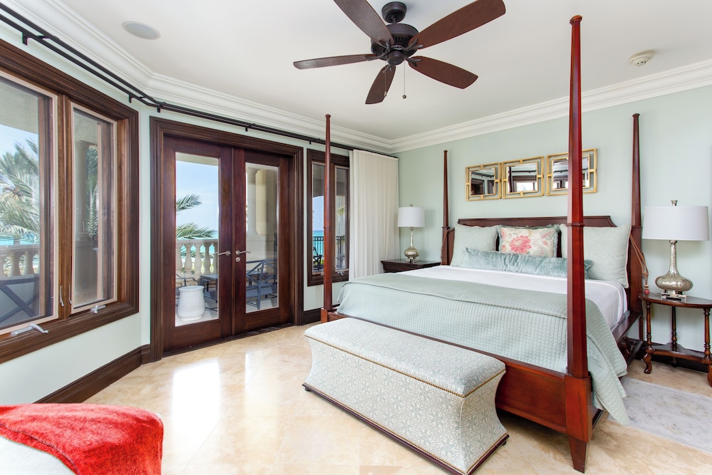 3 BEDROOMS, ESTATE, OCEAN VIEW