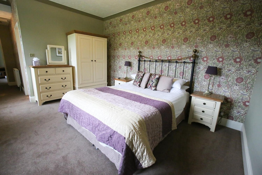The Three Shires Inn 32/67