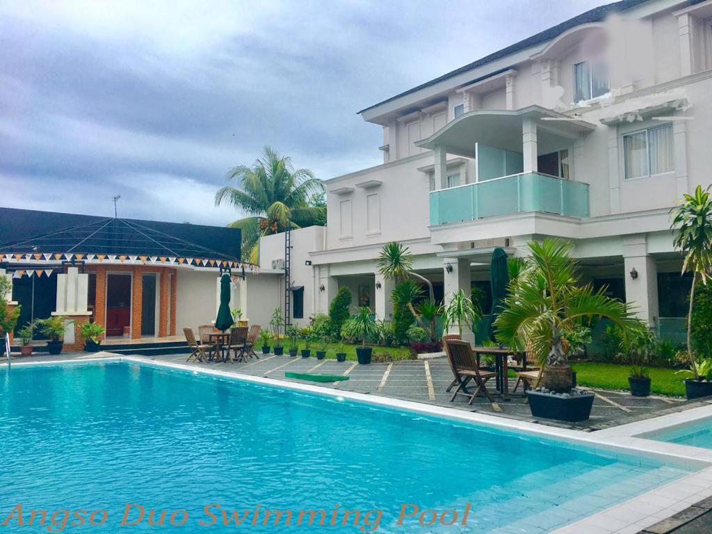 Kawana Hotel (Formerly The Aliga Padang) 6/42