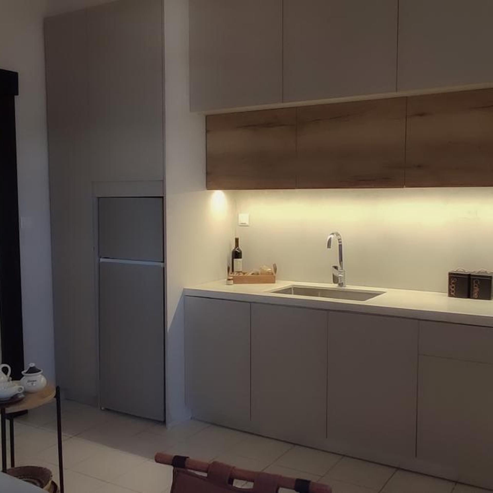 NIKI APARTMENTS 7/66