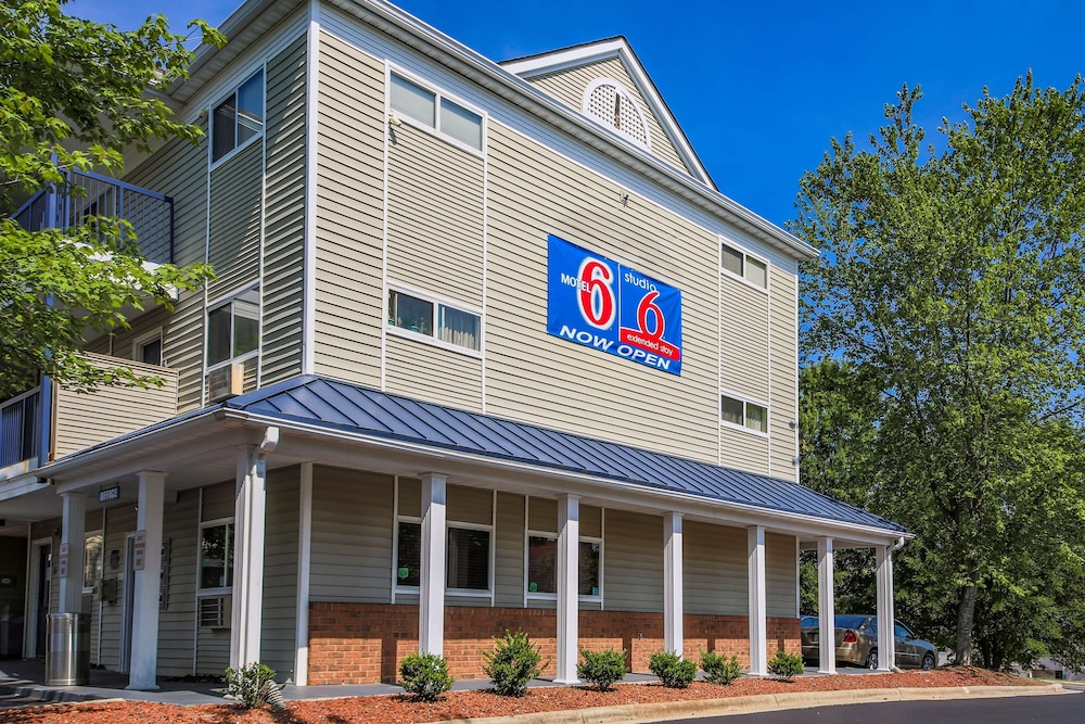 Studio 6 Extended Stay - Greensboro, NC - I-40 in GREENSBORO - NC