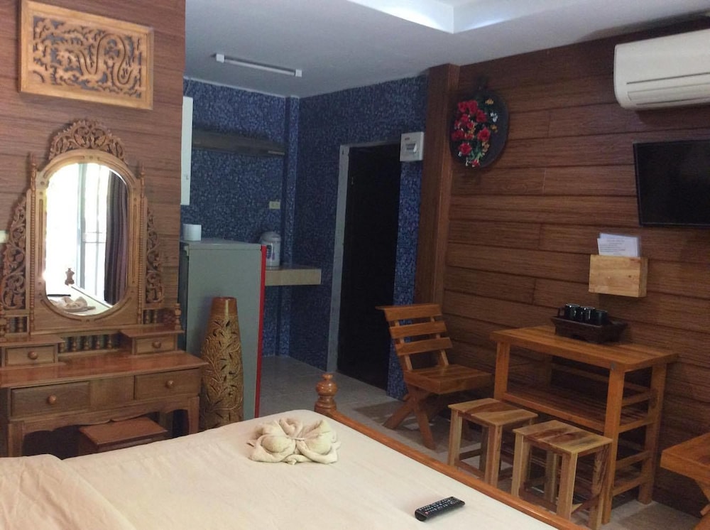 Country View Resort 35/50