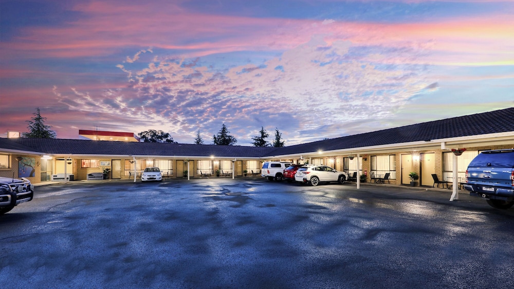 TOP OF THE TOWN MOTEL 62/71