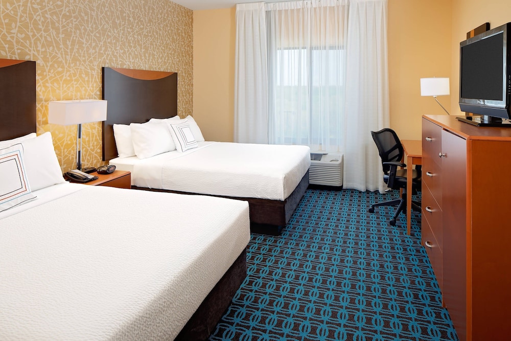 Fairfield Inn Suites By Marriott Dallas Mansfield 7/32