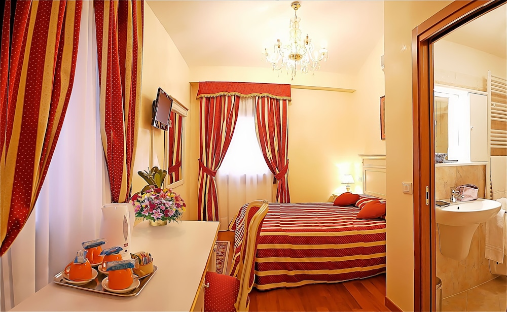 San Luca Hotel 28/55