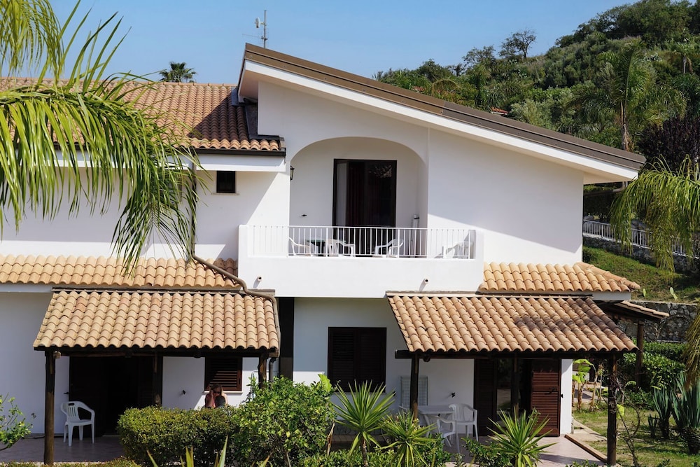 Luzia Agriresort 4/50