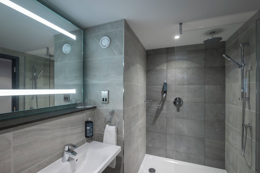 غرفة ديلوكس بسرير مزدوج، Maldron Hotel Croke Park 4/4