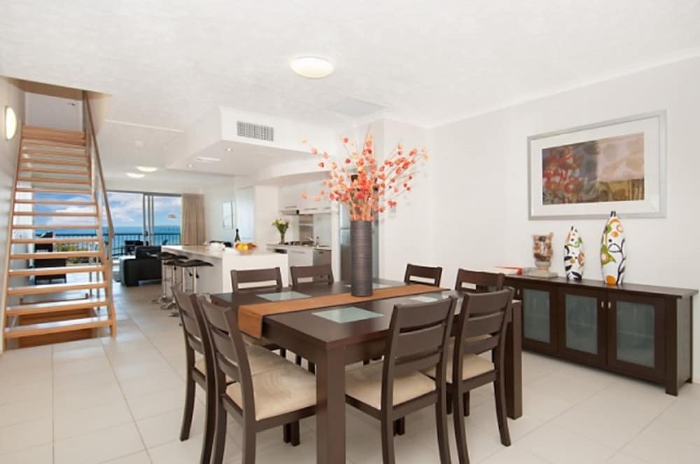 ON THE BEACH RESORT BRIBIE ISLAND 31/50