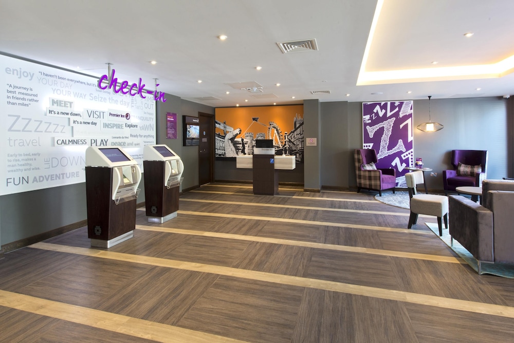 Premier Inn Newbury Town Centre (London Road) Hotel 7/37